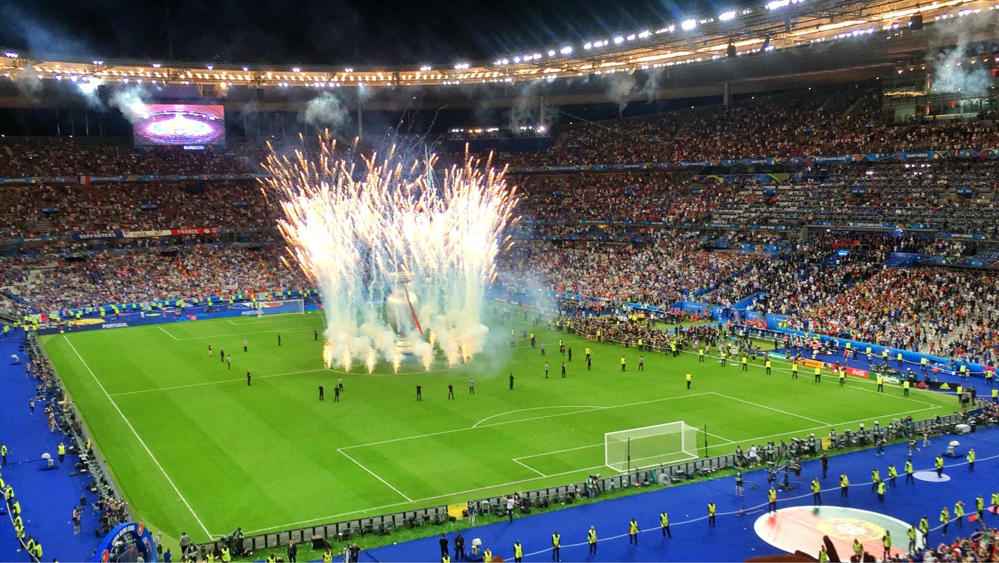 产品宣传海报设计_企业宣传海报设计制作