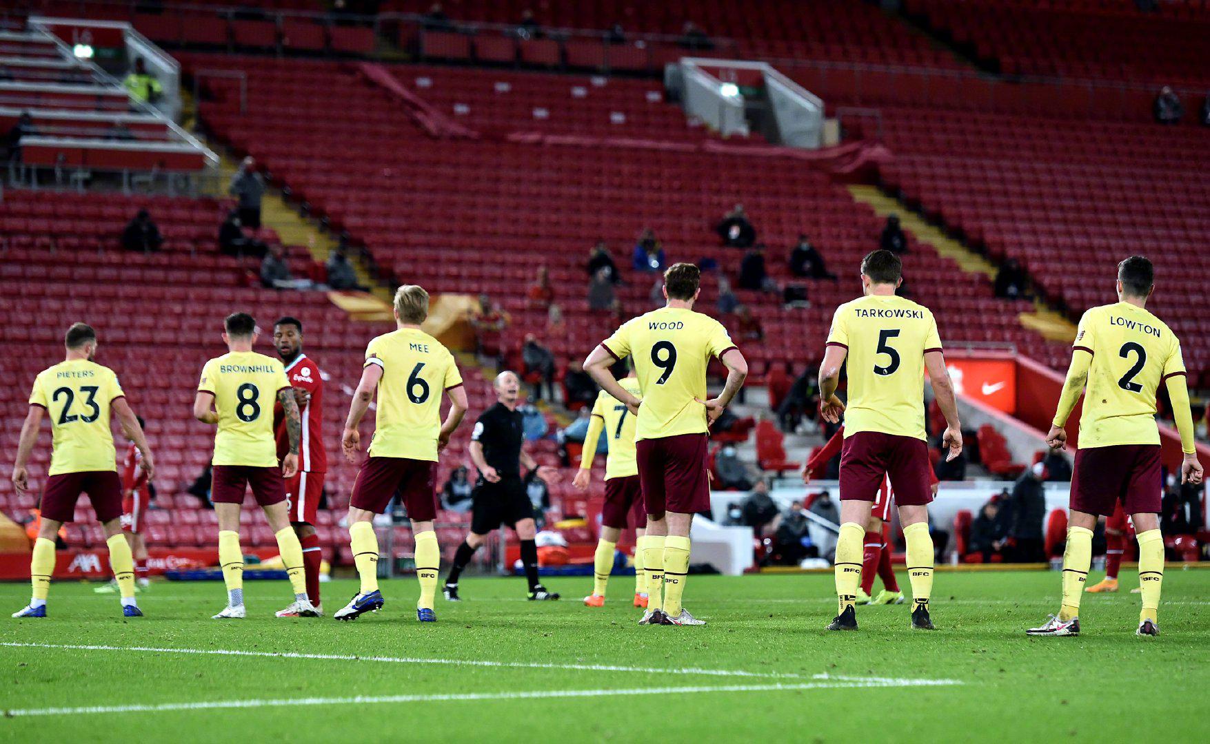 一组高端企业欧版名片设计模板