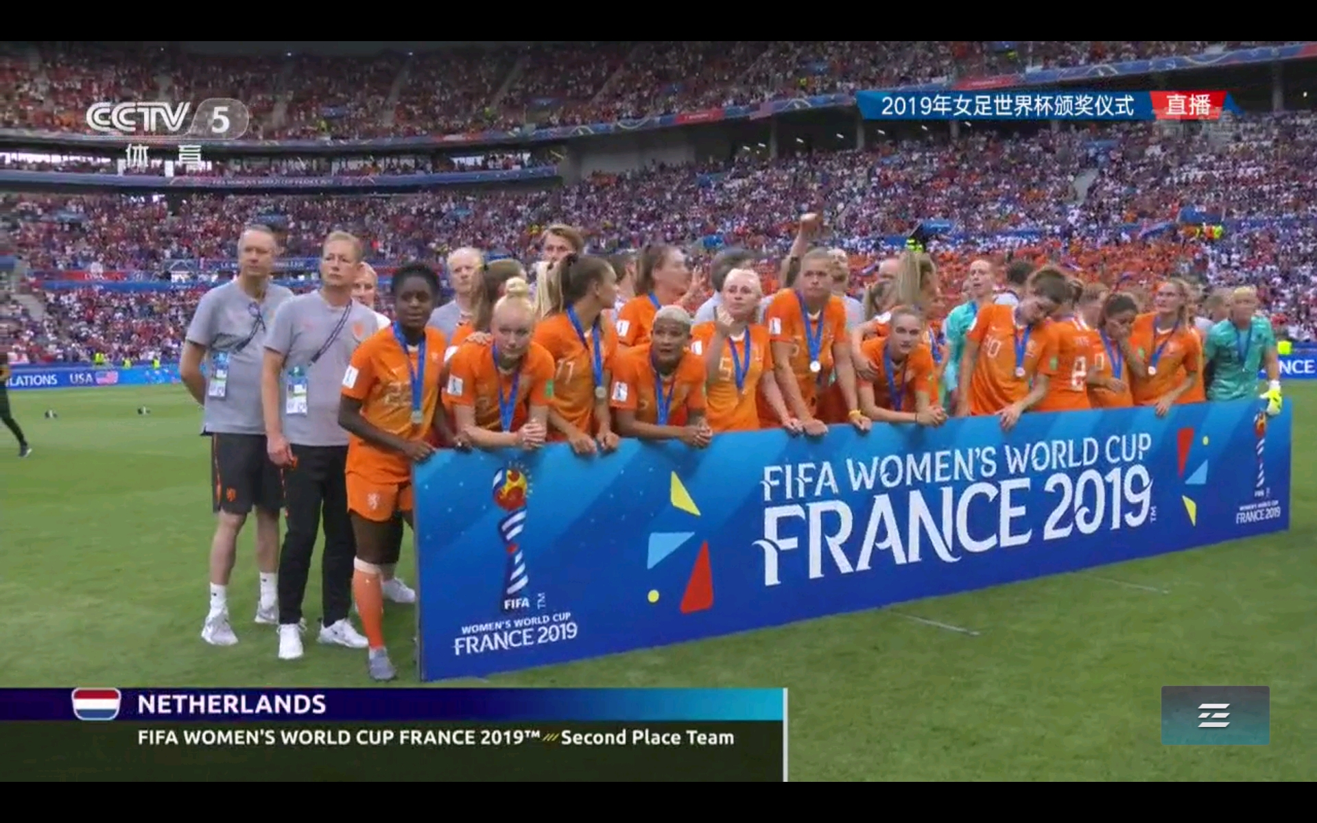 金属感工艺名片设计欣赏